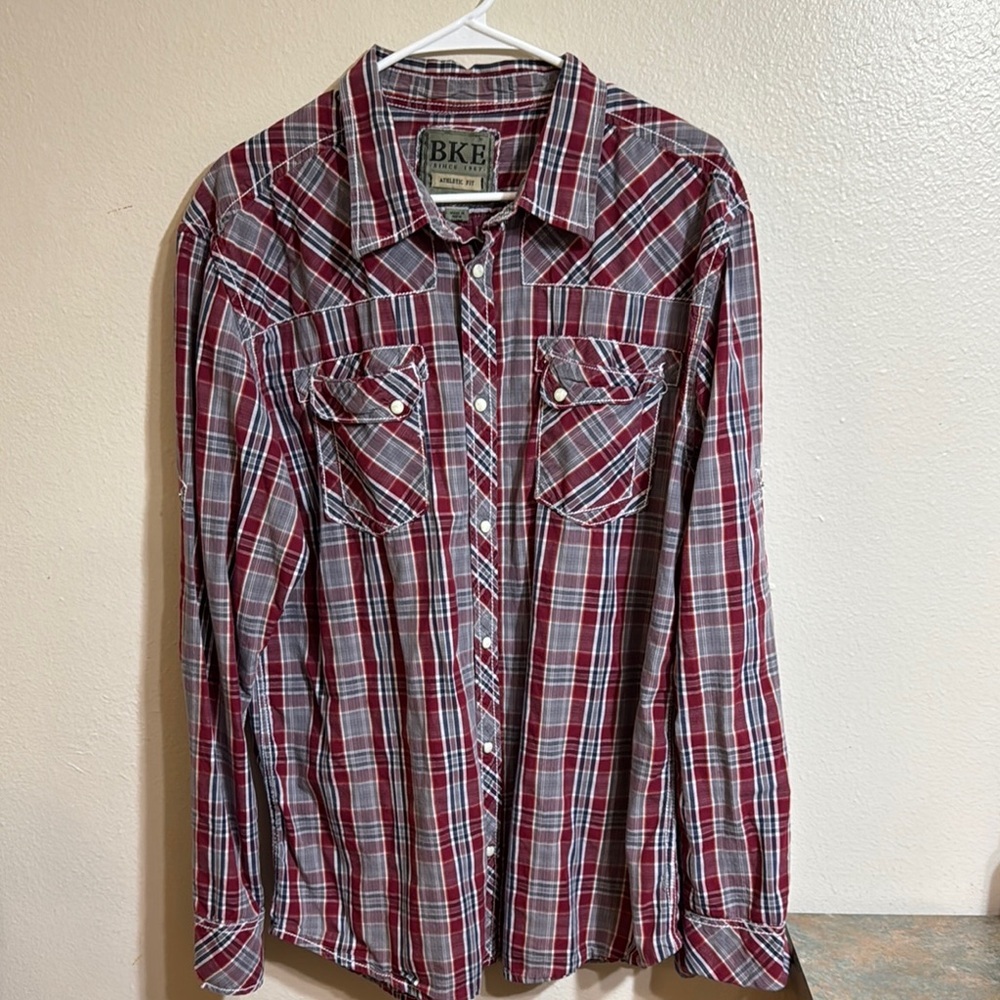 BKE Men's athletic fit Red Plaid Shirt with pearl buttons cowboy rustic roping